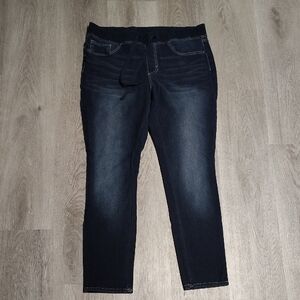 🚚6/$15 MOVE SALE🌀Distressed Dark Blue Packable Stretch Jeggings Sz 16W